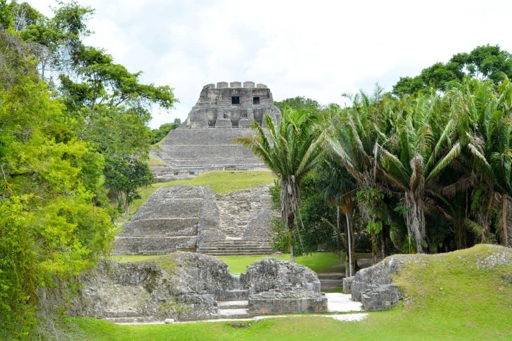 Private Xunantunich, Cave Tubing and Zipline from Belize City