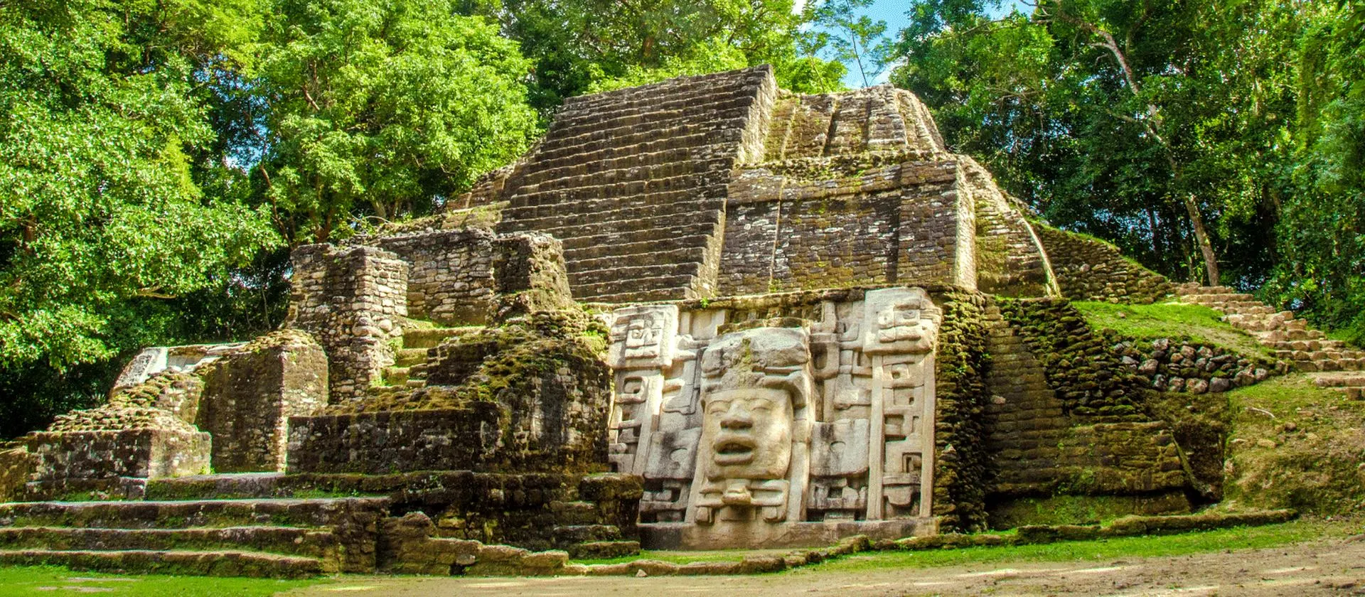 Lamanai Maya Ruins and River Safari with Lamanai Maya Ruins and New River, Belize City Highlights from Belize City